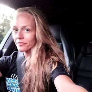 Meet your Posher, Elizabeth p